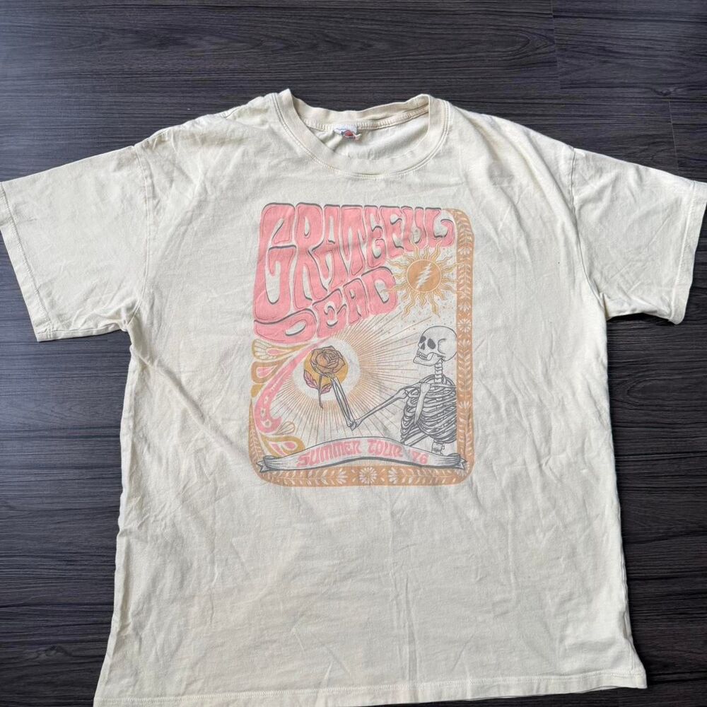2022 Grateful Dead band tee Music Festival Cream Color Size Medium